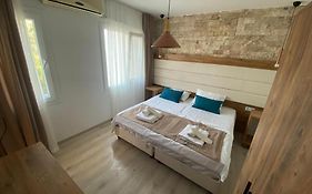 Cat Kapi Alacati Bed & Breakfast